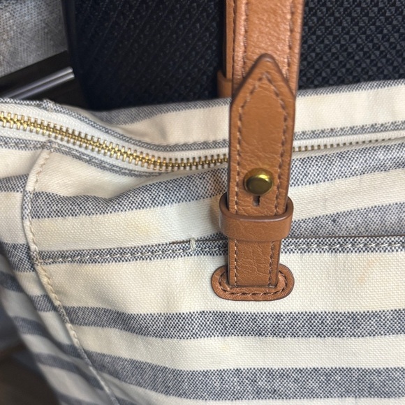Fossil Cream and Gray Striped Tote with Wristlet - Picture 10 of 10